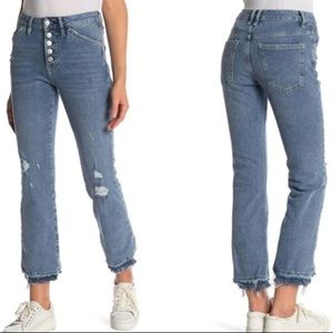 We The Free. distressed whisking jeans size 28